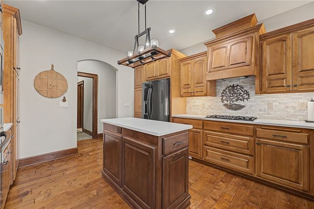 34 Kinloch Drive, Bella Vista, AR 72715
