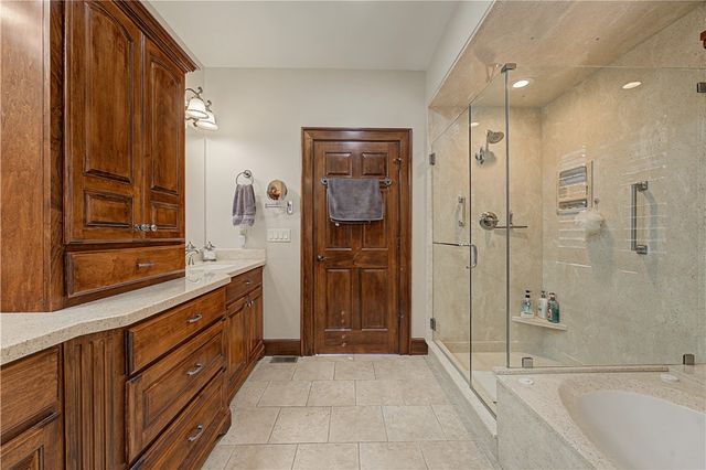 34 Kinloch Drive, Bella Vista, AR 72715