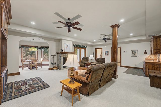 34 Kinloch Drive, Bella Vista, AR 72715