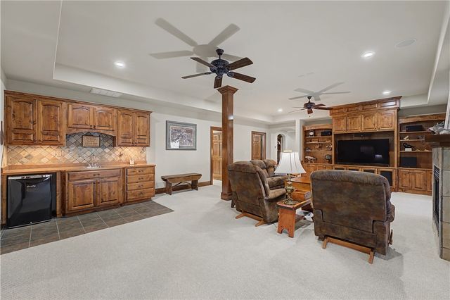34 Kinloch Drive, Bella Vista, AR 72715