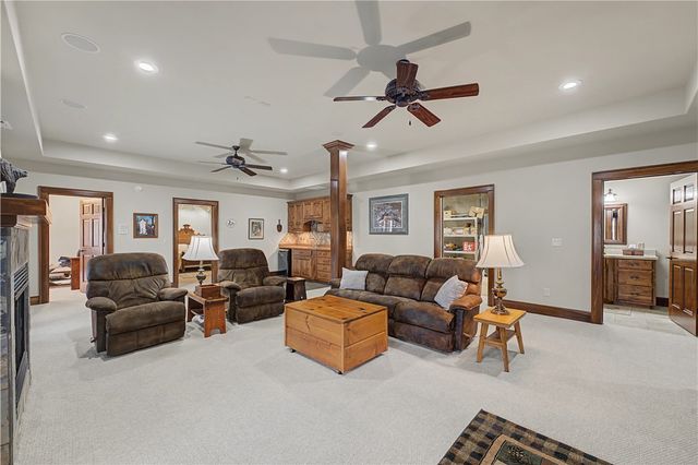 34 Kinloch Drive, Bella Vista, AR 72715