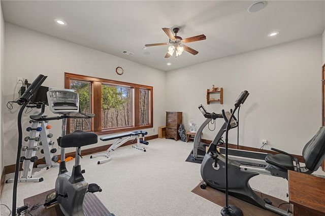 34 Kinloch Drive, Bella Vista, AR 72715