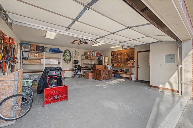 34 Kinloch Drive, Bella Vista, AR 72715