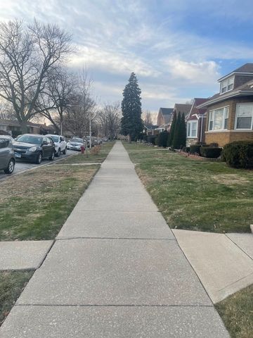 1534 E 86th Place, Chicago, IL 60619