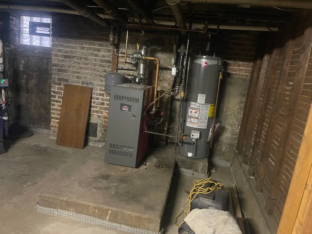 1534 E 86th Place SE, Chicago, IL 60619