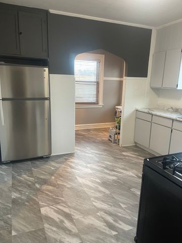 1534 E 86th Place, Chicago, IL 60619