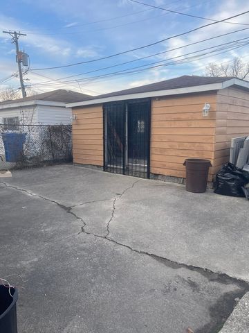 1534 E 86th Place, Chicago, IL 60619