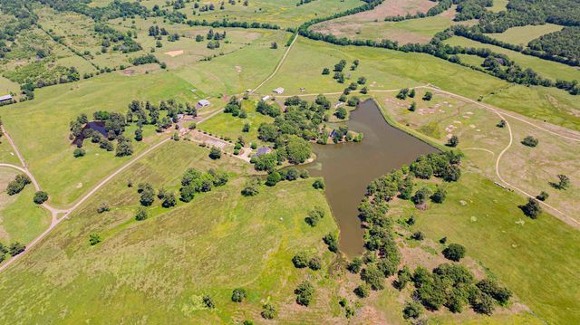 636 CR 3330, Omaha, TX 75571