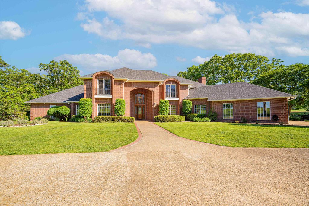 636 CR 3330, Omaha, TX 75571