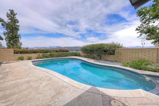 1535 Avenida Ladera, El Cajon, CA 92020