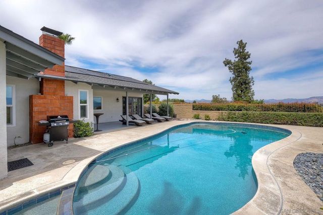 1535 Avenida Ladera, El Cajon, CA 92020