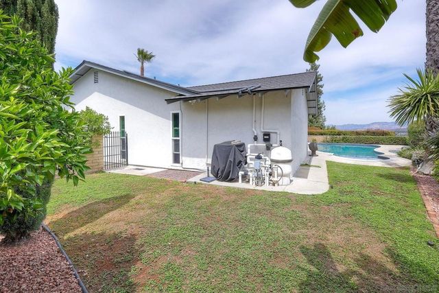 1535 Avenida Ladera, El Cajon, CA 92020