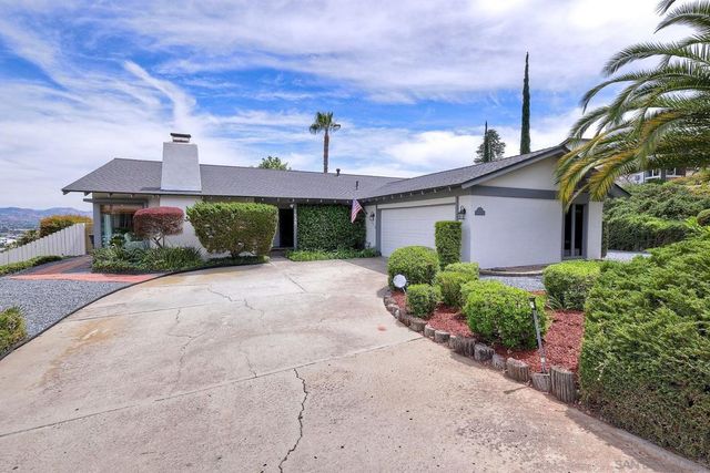 1535 Avenida Ladera, El Cajon, CA 92020