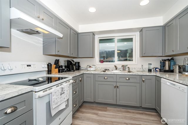 2119 SW Olympic Drive, Chehalis, WA 98532