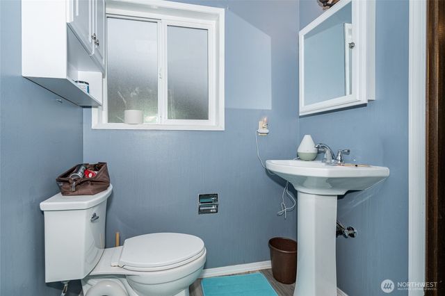 2119 SW Olympic Drive, Chehalis, WA 98532