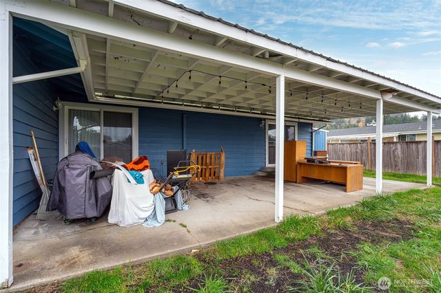 2119 SW Olympic Drive, Chehalis, WA 98532