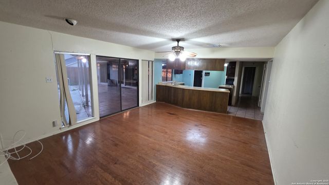 3522 Foxbriar, Schertz, TX 78108