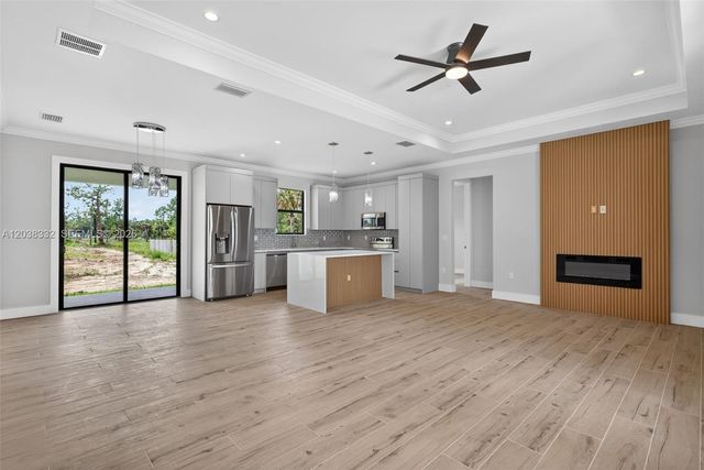 8248 SUN N LAKE BLVD, Sebring, FL 33872