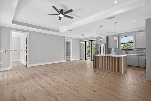 8248 SUN N LAKE BLVD, Sebring, FL 33872
