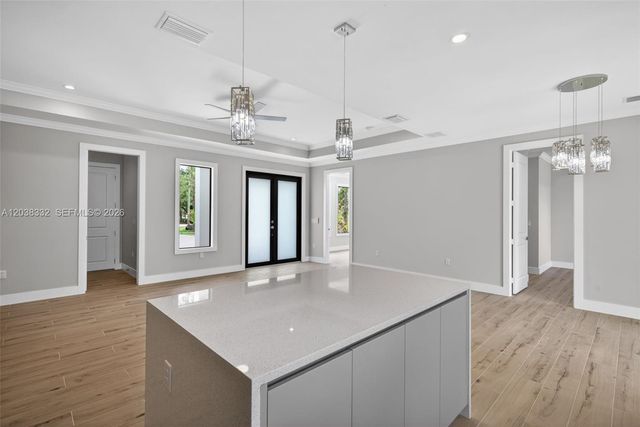 8248 SUN N LAKE BLVD, Sebring, FL 33872