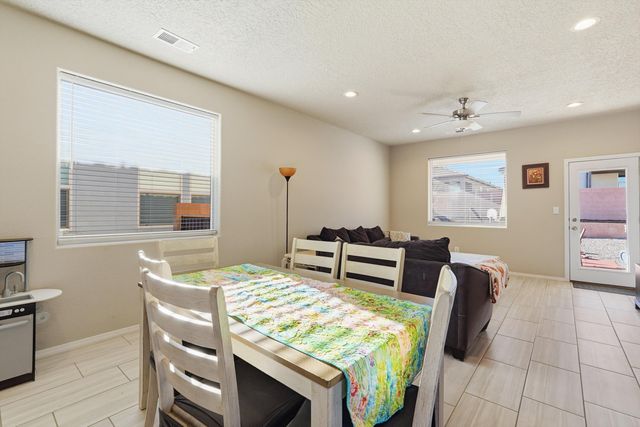 3187 Kunzita Street SE, Rio Rancho, NM 87124