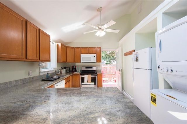 393 Aquidneck Avenue, Middletown, RI 02842