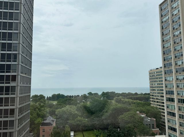 3033 N SHERIDAN Road 1505, Chicago, IL 60657