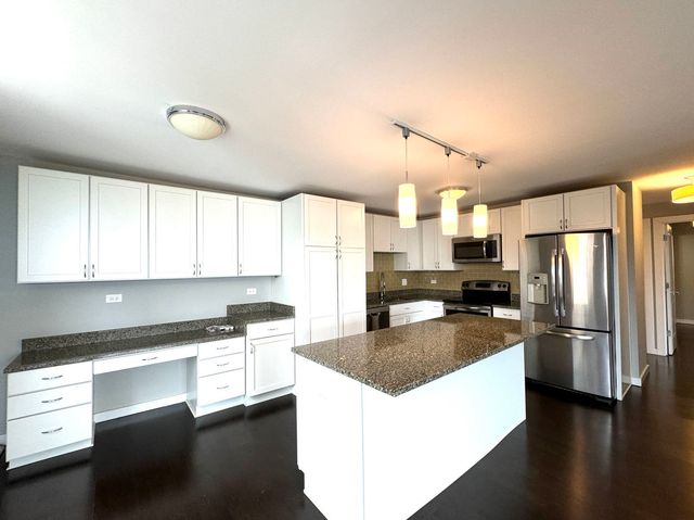 3033 N SHERIDAN Road 1505, Chicago, IL 60657