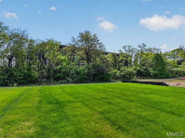 208 Kerry Downs Drive, O'fallon, MO 63368