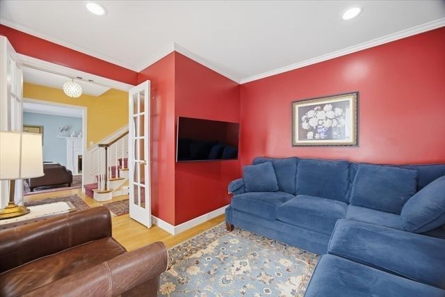 19 Crapo St, Taunton, MA 02780