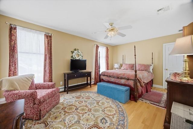 19 Crapo St, Taunton, MA 02780