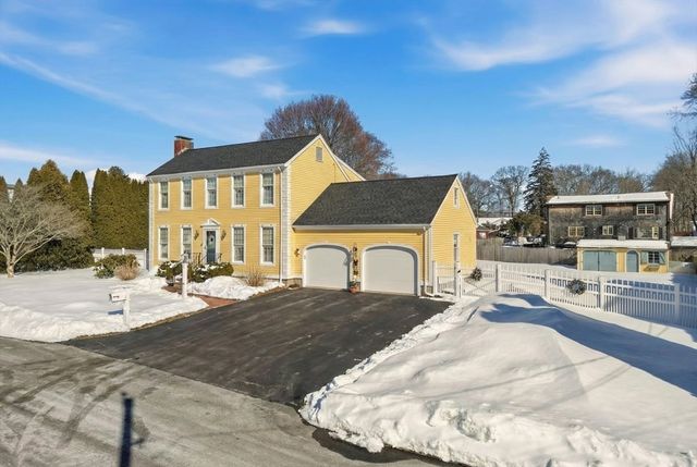 19 Crapo St, Taunton, MA 02780