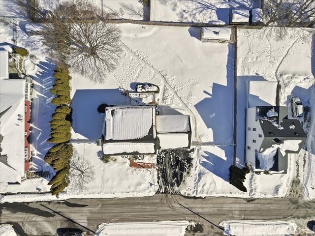 19 Crapo St, Taunton, MA 02780