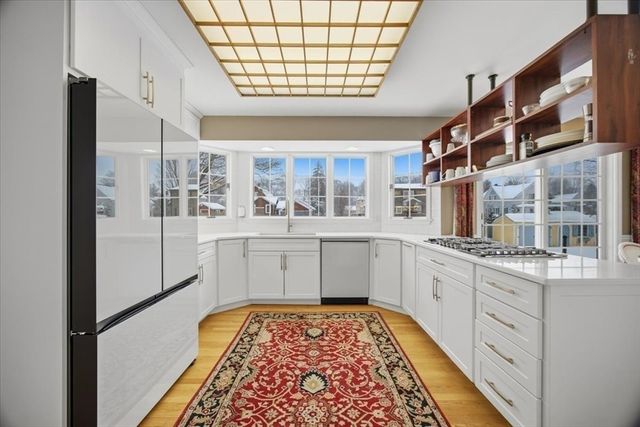 19 Crapo St, Taunton, MA 02780