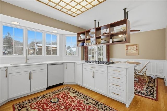 19 Crapo St, Taunton, MA 02780