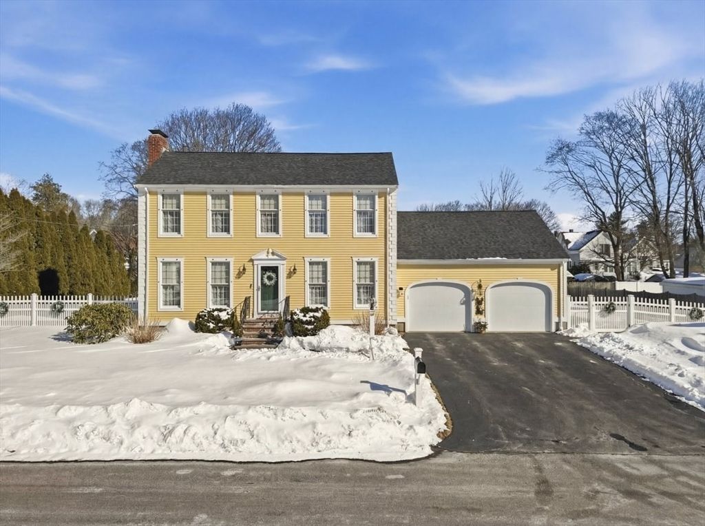 19 Crapo St, Taunton, MA 02780