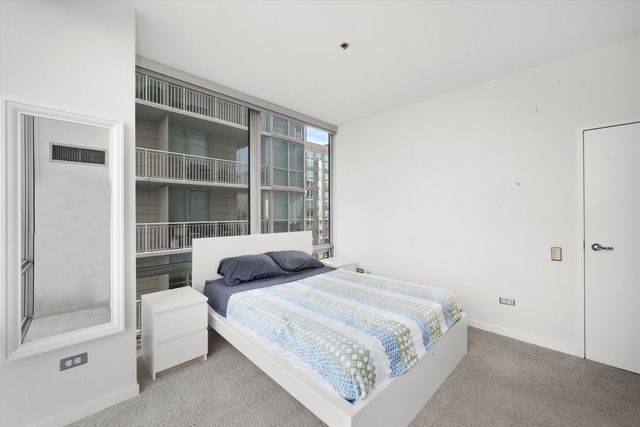 653 N Kingsbury Street 1207, Chicago, IL 60654
