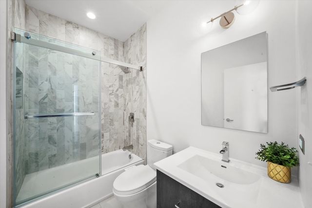 653 N Kingsbury Street 1207, Chicago, IL 60654