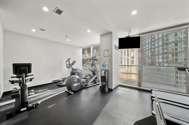 653 N Kingsbury Street 1207, Chicago, IL 60654