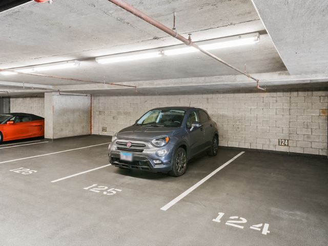 653 N Kingsbury Street 1207, Chicago, IL 60654