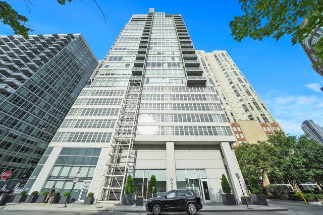 653 N Kingsbury Street 1207, Chicago, IL 60654