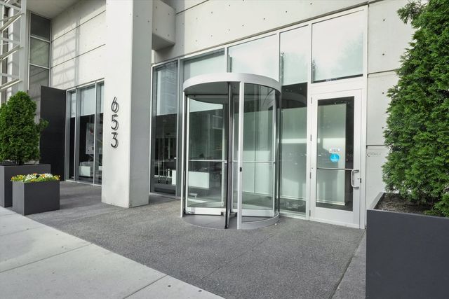 653 N Kingsbury Street 1207, Chicago, IL 60654