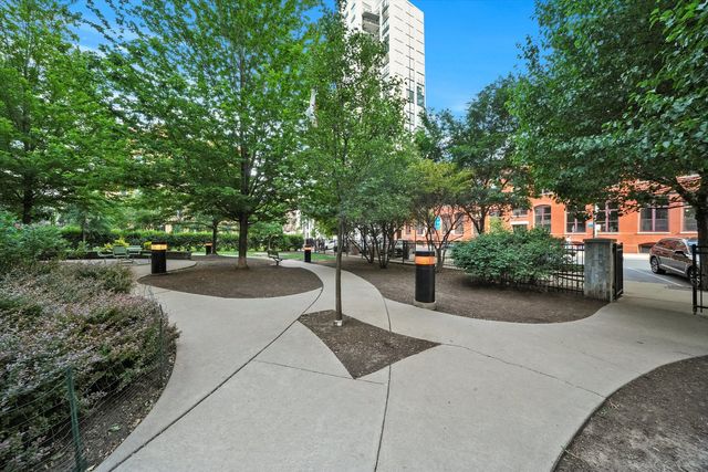 653 N Kingsbury Street 1207, Chicago, IL 60654
