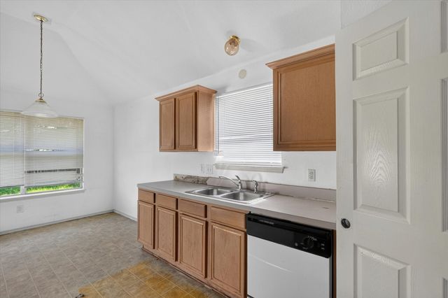 1414 Aviary Drive, Desoto, TX 75115