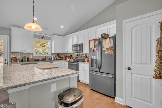 201 Poppyfield Farm Drive, Good Hope, GA 30641