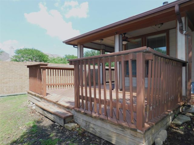 717 Partridge Drive, Aubrey, TX 76227