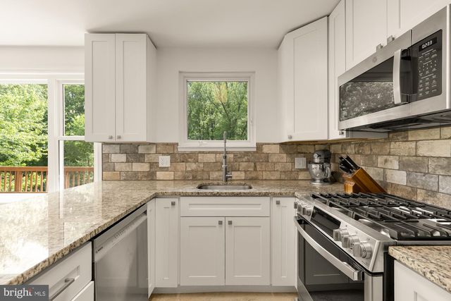 10103 DUNDALK ST, Fairfax, VA 22032