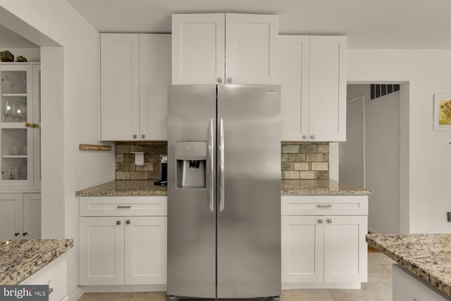 10103 DUNDALK ST, Fairfax, VA 22032