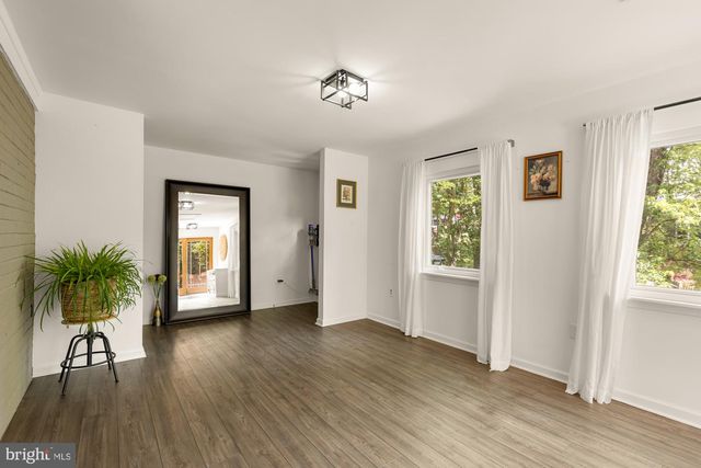 10103 DUNDALK ST, Fairfax, VA 22032