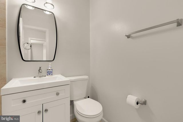 10103 DUNDALK ST, Fairfax, VA 22032